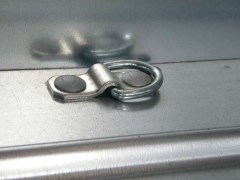 Comodi ganci ad anello sul pianale74